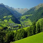 Holiday Home In Rennweg Near Ski Slopes Holiday home *