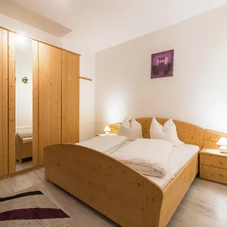 In Rennweg Near Slopes בית נופש *