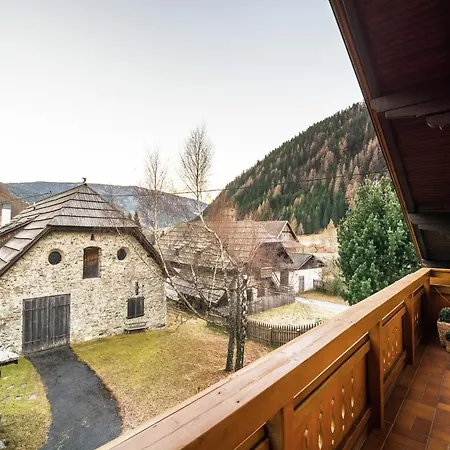 In Rennweg Near Slopes *