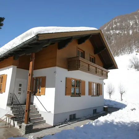 בית נופש In Rennweg Near Slopes רנווג