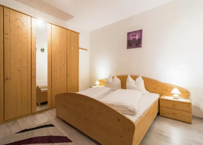 In Rennweg Near Slopes בית נופש *