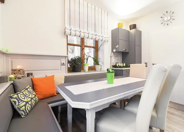 בית נופש In Rennweg Near Slopes רנווג